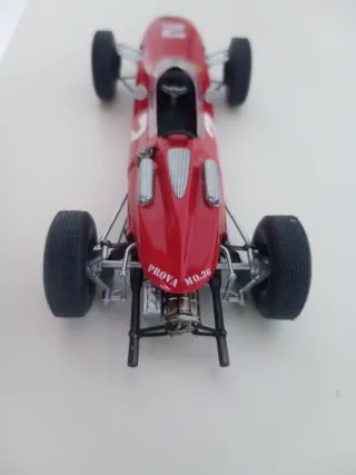 Coche de colección escala 1:24