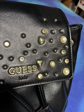 Mochila Guess Negra con Tachuelas y Perlas