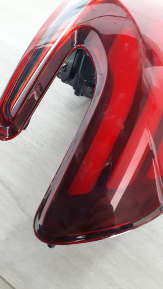 Piloto trasero derecho Peugeot 205