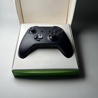 controller xbox con scatola Fortnite