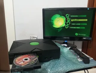 Xbox Clásica con Caja