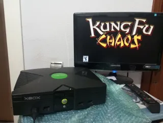 Xbox Clásica con Caja