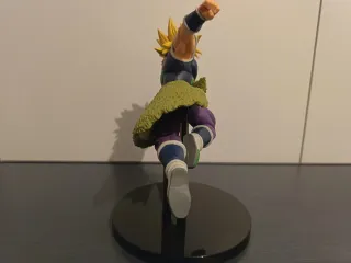 Figura Broly (negociable)