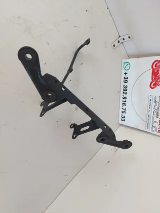Supporto radiatore olio Aprilia Tuono 1000 03/05