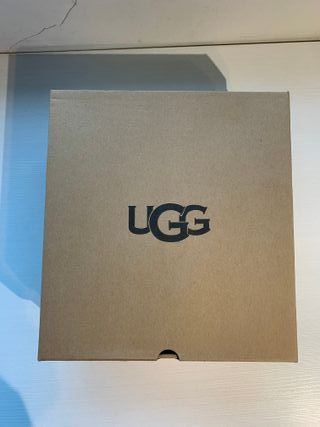 Botas UGG Talla 39 Beige Nuevas