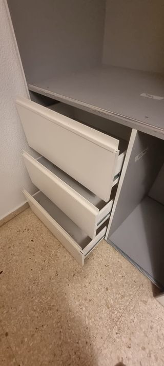 Armario beige 2m ancho x 2m alto x 60cm fondo