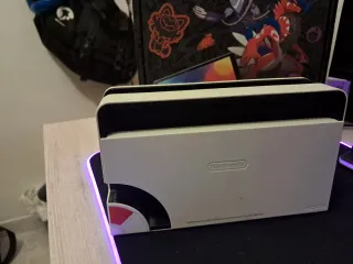 Nintendo Switch OLED Edición Escarlata y Púrpura