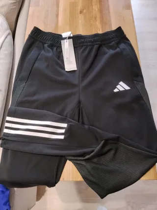 Pantalón Adidas