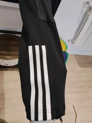 Pantalón Adidas