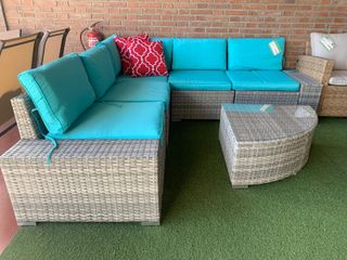 Sofá modular terraza con mesa cristal