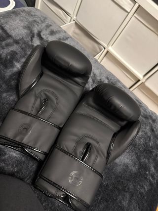 Guantes Boxeo Venum Negros 16oz