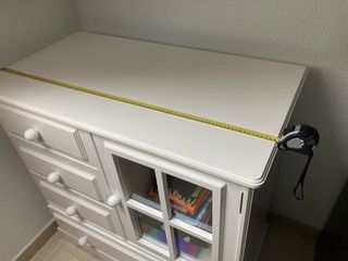 Cómoda de madera maciza blanca