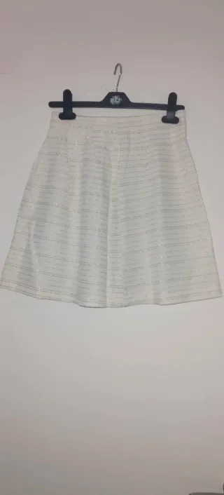 Falda blanca y dorada tiro alto T.XS