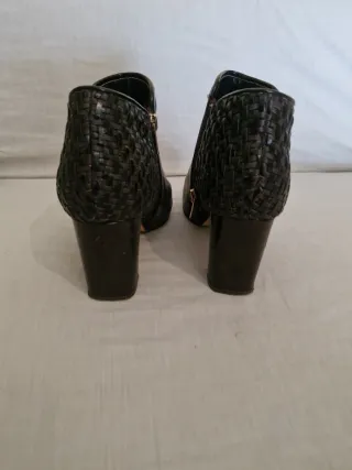 Botines de tacón con tejido