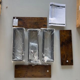 Scaffale da Parete per Vino in Legno e Metallo