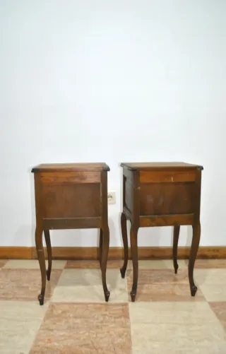 Antiguas mesitas de roble 3 cajones