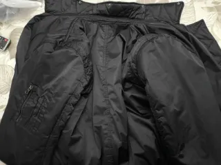 Giubbotto ENOS nero leggero