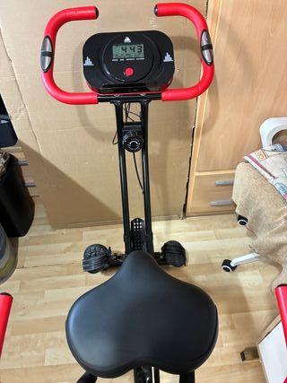 Bicicleta Estática Como Nueva con mancuernas