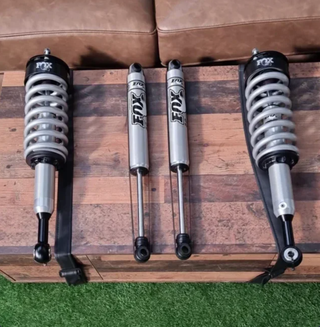 FOX - SUSPENSION TOYOTA HILUX - KIT AMORTIGUADORES