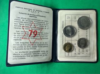 L#560 Carteras originales de colección