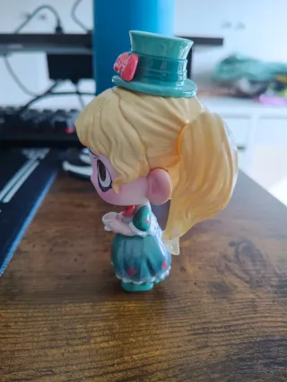 Figura Kiki Betrayal