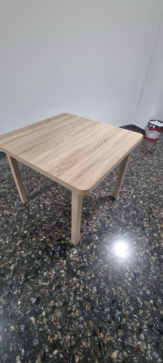 Mesa extensible 90x90 cerrada / 90x180 abierta