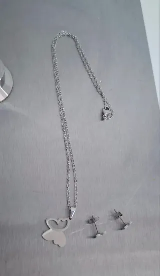 Conjunto Collar y Pendientes Mariposa