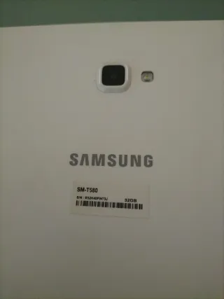 Tablet Samsung Blanca + funda