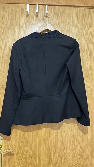 Americana tipo smoking H&M negra