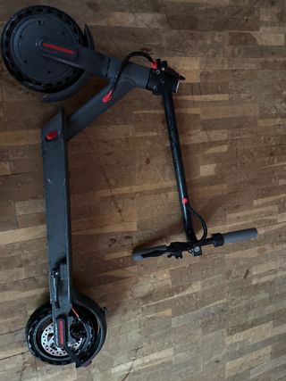 Patinete eléctrico roto manillar (negociable)
