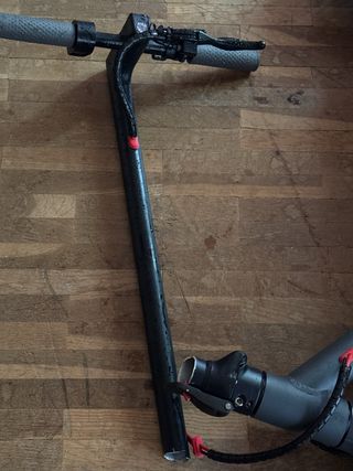 Patinete eléctrico roto manillar (negociable)