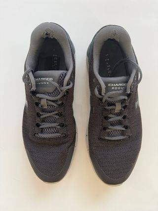 Zapatillas Under Armour grises y verdes