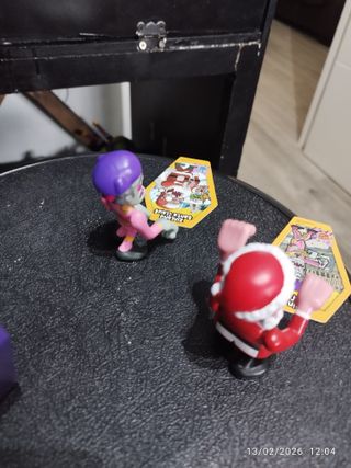 Figuras World of Zombies con ataúdes