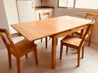 Mesa extensible madera y 4 sillas