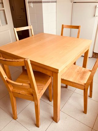 Mesa extensible madera y 4 sillas