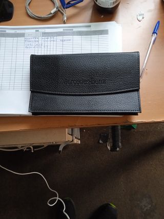 Carpeta Mercedes-Benz Negra