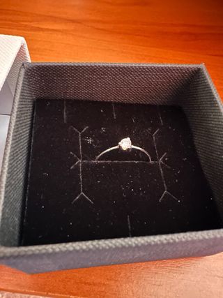 Anillo de Compromiso Oro Blanco y Circonita