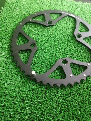 Plato Shimano de montaña, Drive Train Negro. 48D.