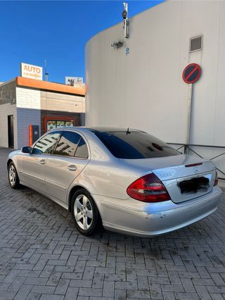 Mercedes-Benz Clase E  270 W211