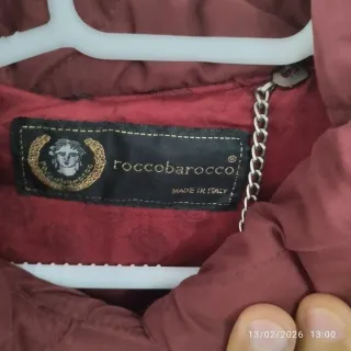 Lote di cappotti rossi