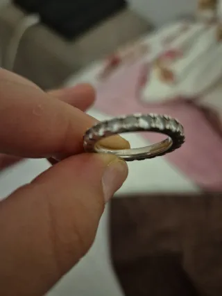 Anillo de plata con circonitas