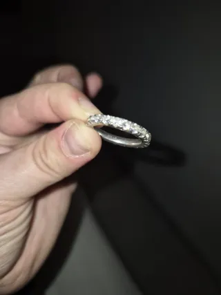 Anillo de plata con circonitas