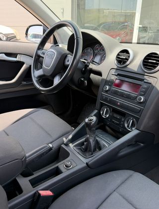 Audi A3 Audi A3 1.6 TDI 105cv Attraction