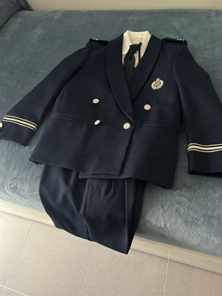 Traje de comunión niño azul marino Talla :10