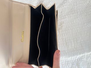 Bolso Guess Beige Cadena Dorada