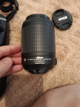 Cámara Nikon D3300 Negra con cargador y sus 2