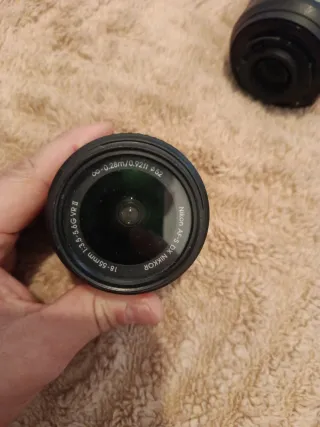 Cámara Nikon D3300 Negra con cargador y sus 2