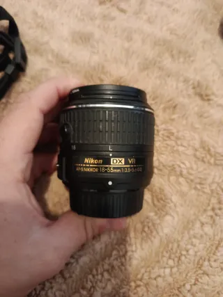 Cámara Nikon D3300 Negra con cargador y sus 2