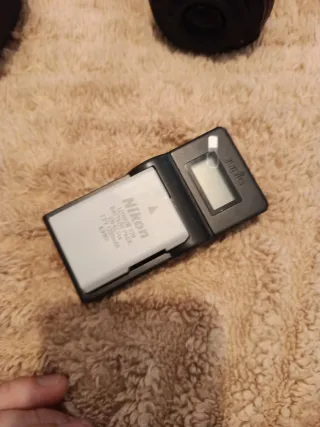 Cámara Nikon D3300 Negra con cargador y sus 2