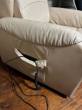 Sillón reclinable eléctrico beige